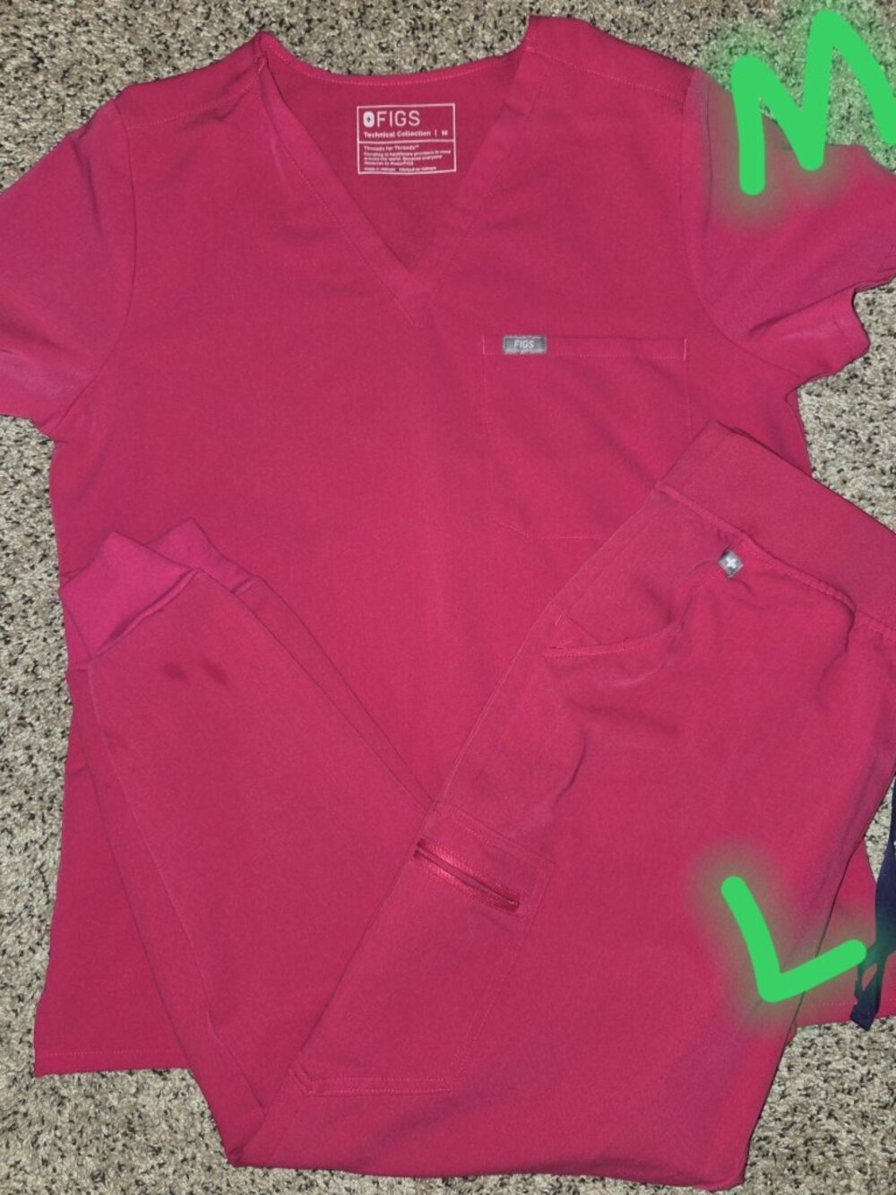 FIGS hot pink scrub set WOMEN'S size MEDIUM top & LARGE joggers